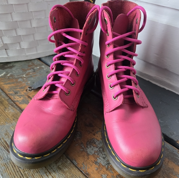 Dr. Martin Pascal Boots - Picture 4 of 6